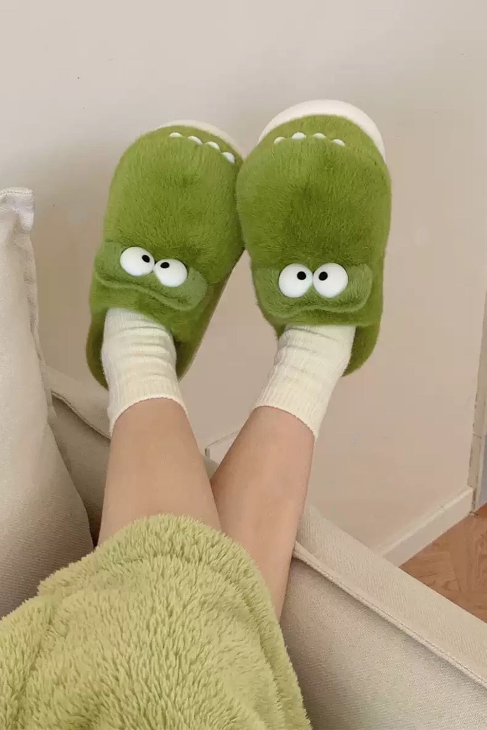 Winter cute green crocodile slippers aesthetic warm plush house shoes