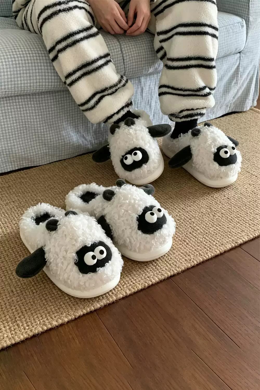 Winter cute white sheep slippers aesthetic warm plush house shoes