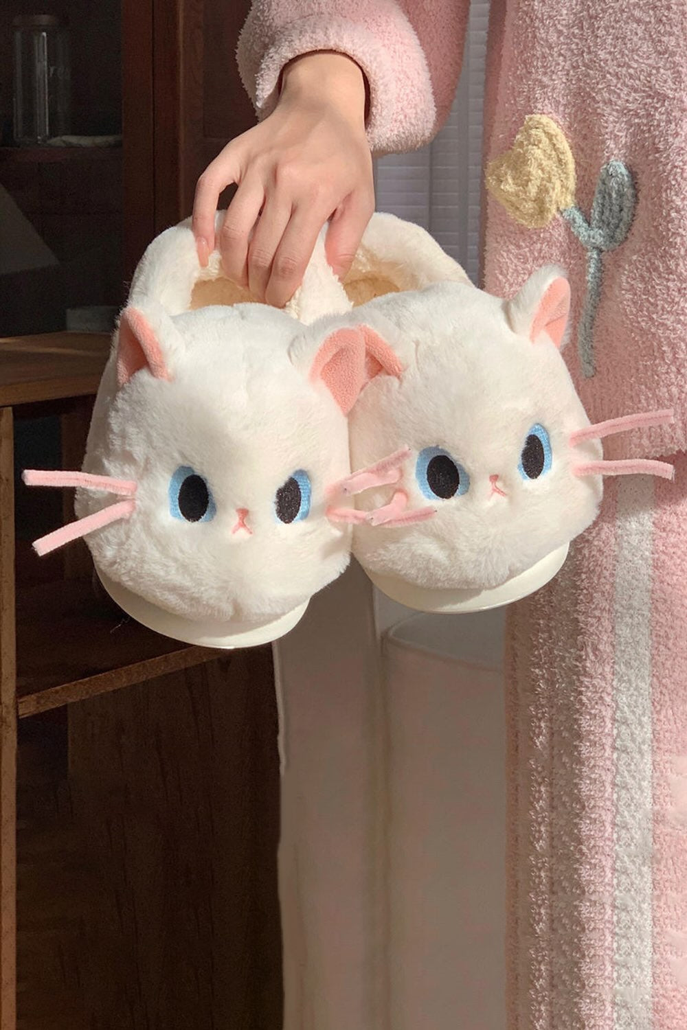 Winter Cute Closed Back Cat Slippers Aesthetic Warm Plush House Shoes