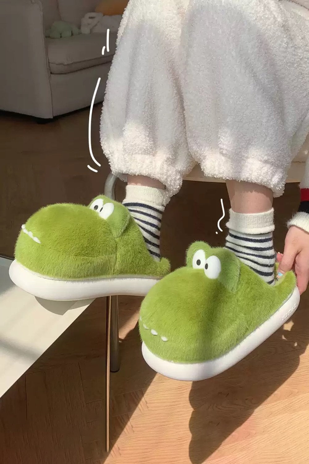 Winter cute green crocodile slippers aesthetic warm plush house shoes