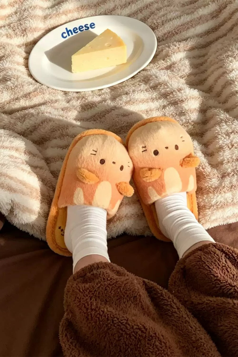 Winter cute yellow bread cat slippers aesthetic warm plush house shoes