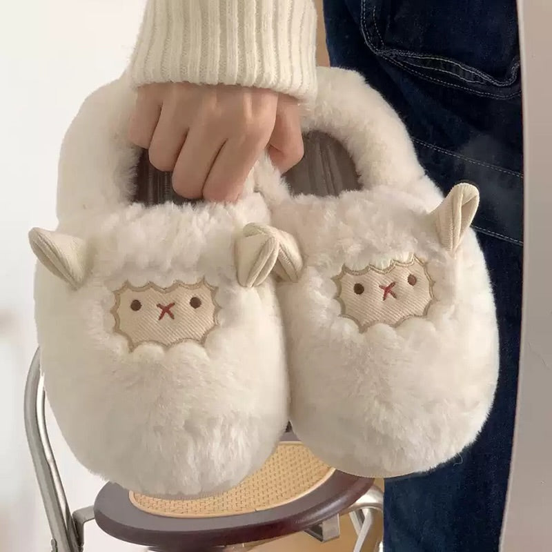 White winter cute closed back sheep slippers aesthetic warm plush house shoes